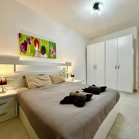 Appartamento Modern Retreat In The Heart Of St Julian *